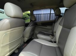 Toyota Kijang Innova G Luxury A/T 10
