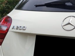 14rb Miles, Mercedes-Benz  A200 AMG Facelift At HB (w176) 2016 Putih 11