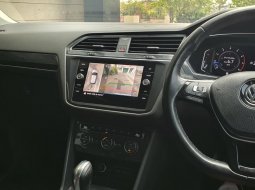 Volkswagen Tiguan Allspace 1.4 TSI At 2020 Abu metalik 13