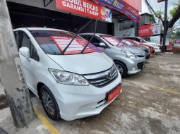 Honda Freed SD 2013 2