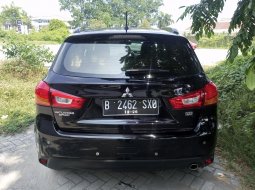 Jual mobil Mitsubishi Outlander 2016 3