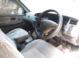 Toyota Kijang LGX 2000 Hitam 4