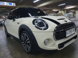 MINI Cooper 2.0 S 2019 Putih Gress Low KM