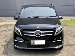 Mercedes-Benz V-Class V 260 2019 Hitam 2