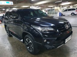 Toyota Fortuner 2.4 VRZ AT Diesel 2019 facelift 1