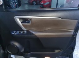 Toyota Fortuner 2.4 VRZ AT Diesel 2019 facelift 11