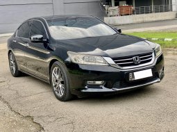 Honda Accord VTi-L 2013 Hitam 4