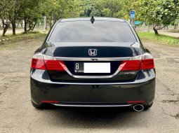 Honda Accord VTi-L 2013 Hitam 6