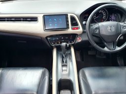 Honda HR-V Prestige 2017 abu sunroof cash kredit proses bisa dibantu 11