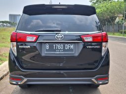 Toyota Kijang Inova Venturer 2.4 A/T DSL 2022 Hitam 7