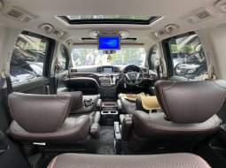 Nissan Elgrand 3.5 Highway Star 2013 Hitam 7