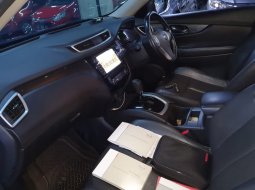 Nissan X-Trail 2.5 CVT Automatic 2017 Siap Pakai 6