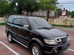 Isuzu Panther GRAND TOURING 2016 terawat 1