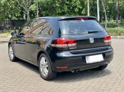 Volkswagen Golf TSI AT 2013 Hitam 5