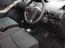 Toyota Yaris E A/T Rawatan ATPM Resmi Body Mulus Interior Orsinil Plat GENAP Pjk AGT 2024 Siap Pakai 5