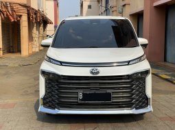 Toyota Voxy 2.0 A/T 2022 nego lemes bs TT 1