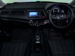 Honda HR-V E 2017 SUV  - Mobil Murah Kredit 4