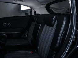 Honda HR-V E 2017 SUV  - Mobil Murah Kredit 8