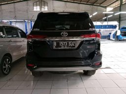 Toyota Fortuner 2.7 SRZ TRD AT 2019 7