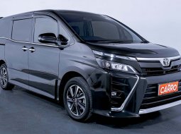 Toyota Voxy 2.0 A/T 2017  - Mobil Murah Kredit