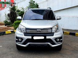 Daihatsu Terios TX ADVENTURE 2015 matic silver km70rban pajak panjang tangan pertama dari baru