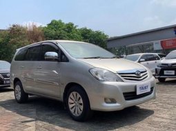 Toyota Kijang Innova 2.0 G 2011 Silver 1