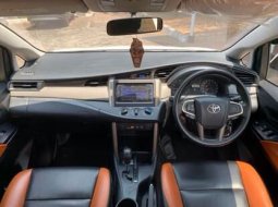 Toyota Kijang Innova G A/T Gasoline 2018 Putih 11