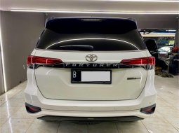 Toyota Fortuner 2.4 TRD AT 2020 Putih 5