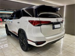 Toyota Fortuner 2.4 TRD AT 2020 Putih 6