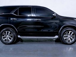 Toyota Fortuner 2.4 VRZ AT 2017 Hitam 3