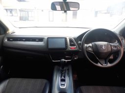 Honda HR-V E 2018 SUV  - Mobil Murah Kredit 3