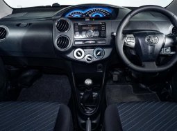 Toyota Etios Valco G Manual 2016  5