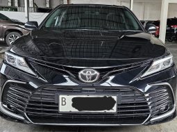 Toyota Camry 2.5 V A/T ( Matic ) 2023 Hitam Km Cuma 8rban Mulus Siap Pakai Gress Like New