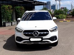 Mercedes-Benz GLA 200 2020 progressive line km31rban putih cash kredit proses bisa dibantu