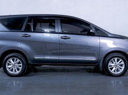 Toyota Innova 2.4 V AT 2018 Abu-abu 2