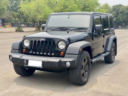 Jeep Wrangler Sport Unlimited 2011 Hitam 2