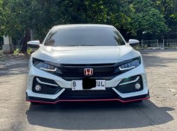 HONDA CIVIC HB 2020 AT PUTIH