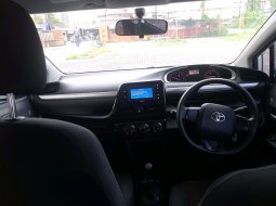 Toyota Sienta G CVT 2017 Putih 4