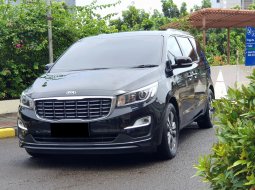 Kia Grand Sedona 2,2 CRDI Diesel sunroof At Facelift 2018 Hitam 3