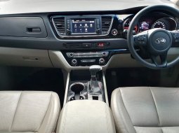 Kia Grand Sedona 2,2 CRDI Diesel sunroof At Facelift 2018 Hitam 14