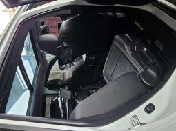 Toyota Innova Zenix Q Hybrid Modelista A/T ( Matic ) 2022 Putih Km 6rban Gress Like New 12