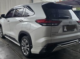 Toyota Innova Zenix Q Hybrid Modelista A/T ( Matic ) 2022 Putih Km 6rban Gress Like New 14
