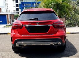 Mercedes-Benz GLA 200 AMG Line (X156) At 2017 Panoramic Red 4