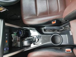 Toyota Kijang Innova 2.4G 9