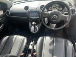 Mazda 2 R AT 2012 Hatchback Hijau Murah Bagus 9