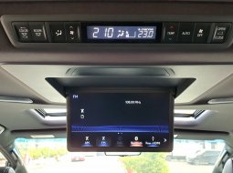 Lexus LM 350 2022 putih km 15ribuan cash kredit proses bisa dibantu 10