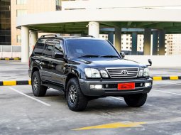 Toyota Land Cruiser V8 4.7 Hitam