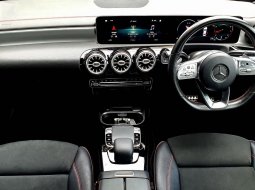 Mercedes-Benz CLA 200 AMG Line (C118) CBU Facelift At 2019 Putih 10