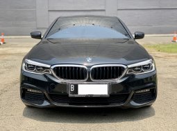 BMW 5 Series 530i M Sport 2020 Hitam 1