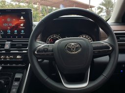 Toyota Kijang Innova V A/T bensin 2022 zenix abu km22rban pajak panjang cash kredit proses bisa diba 7
